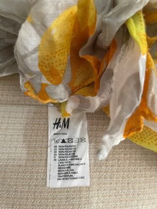 Pañuelo H&M estampado limones
