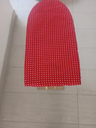 Mesita de planchar de juguete