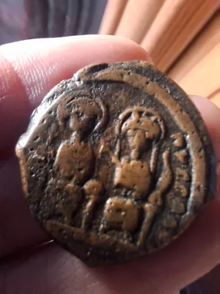 Moneda bizantina 1 follis. Siglo VI.