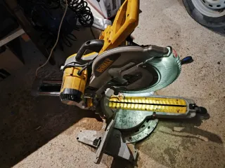 Ingletadora DeWalt