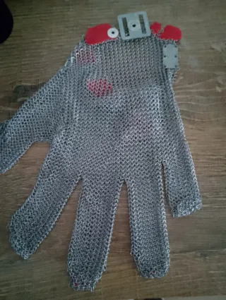 Guante de malla metálica