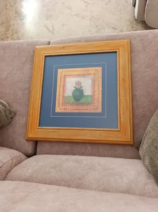 Cuadro decorativo con marco de madera