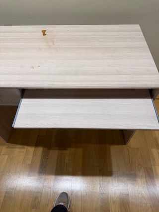 Escritorio madera con cajón y bandeja