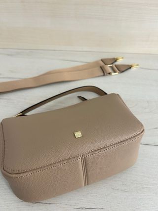 Bolso PG taupe con correa extraíble