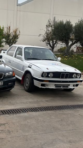 BMW e30 325ix