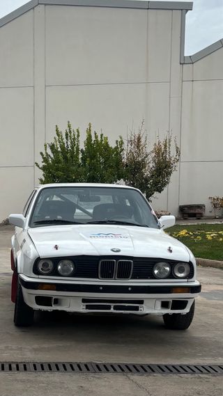 BMW e30 325ix
