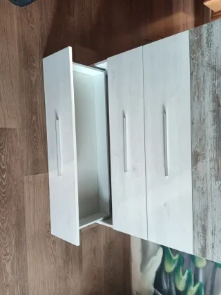 Cómoda 4 cajones madera y metal