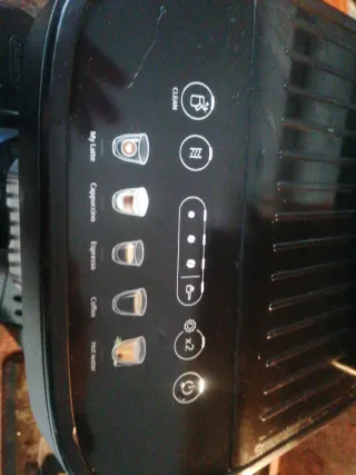 Cafetera Delonghi Magnifica EVO