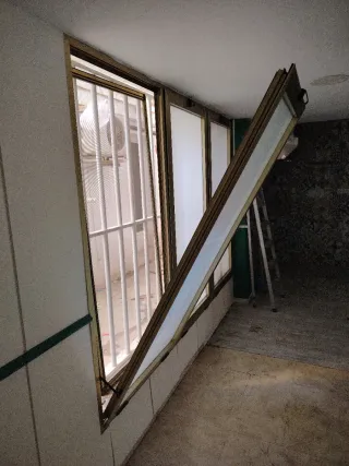 Conjunto de 3 ventanas abatibles