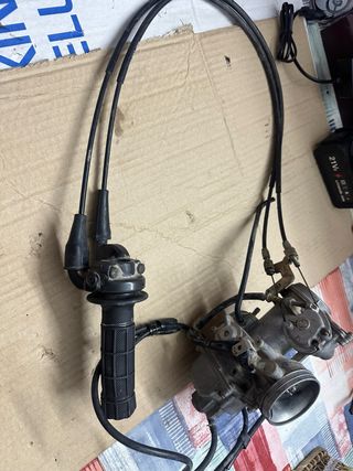 Carburador Honda 650R con puño y caña