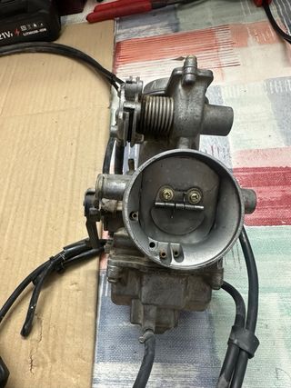 Carburador Honda 650R con puño y caña