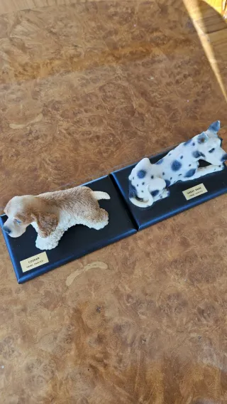 Figuras decorativas de perros