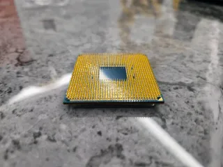 Procesador AMD Ryzen 5 2600X a 3.6 Ghz + disipador