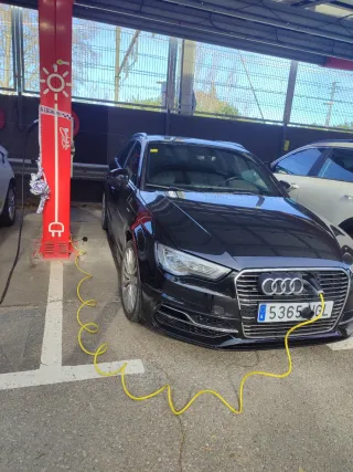 Audi e-tron 2015