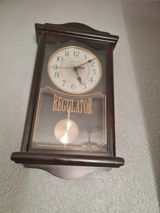 Reloj de pared Regulator