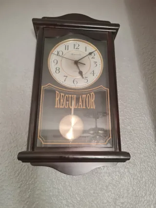 Reloj de pared Regulator