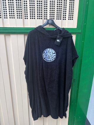 Poncho surf Rip Curl negro