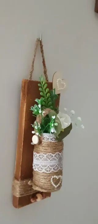 Colgante pared flores y maceta yute