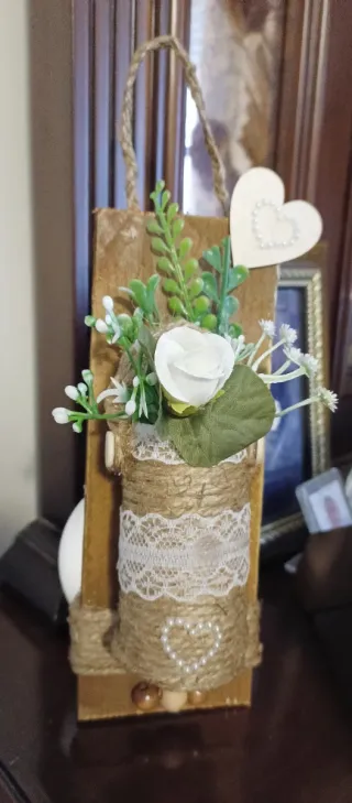 Colgante pared flores y maceta yute