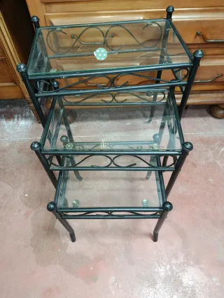 Mesitas auxiliares de forja y cristal