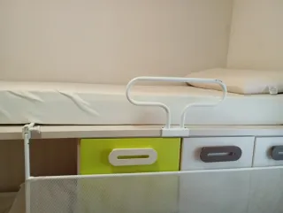 Litera juvenil tren 3 camas con cajones y armario.