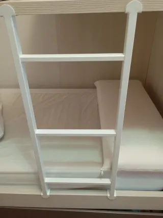 Litera juvenil tren 3 camas con cajones y armario.