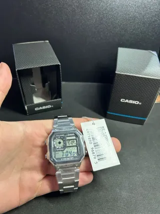 Reloj Casio AE-1200WHD-1AVDF Plata