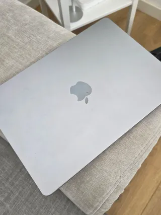 MacBook Air M3 16GB 512GB Plata