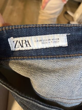 Pantalones vaqueros Zara azules