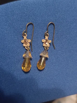 Pendientes flor con colgante ámbar