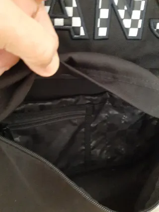 Mochila VANS Negra, "Checkerboard Letters"
