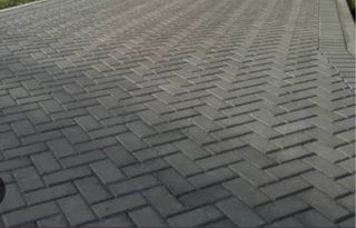 Necesito gente para poner adoquines y bordillos