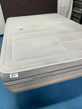 Base tapizada + Colchón 135x190