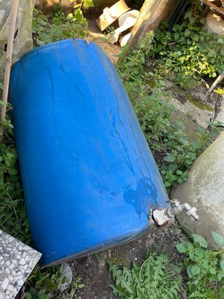 Bidón depósito agua antiguo