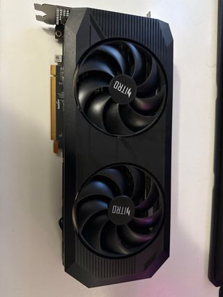 AMD Radeon RX 7700 XT Tarjeta Gráfica