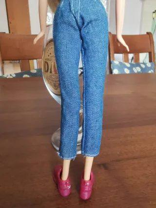 Bambola animalista con cagnolino