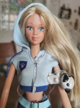 Bambola animalista con cagnolino