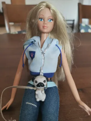 Bambola animalista con cagnolino