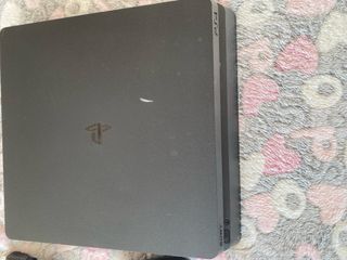 PS4 Slim 1TB + Mando + Need For Speed