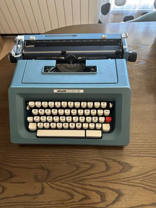 Máquina de escribir Olivetti Studio 46