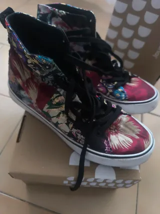 Zapatillas Desigual Estampado Floral