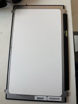 Pantalla portátil 156 BGA EA2