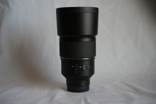 Objetivo Samyang AF 135mm FE + Lens Station