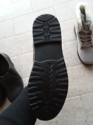 Stivali foderati beige e bianchi