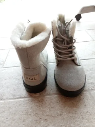 Stivali foderati beige e bianchi