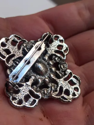 Broche Checo de Cristal y Filigrana Años 30