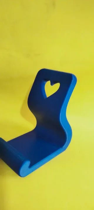 Soporte azul para teléfono con corazón