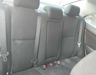 Cinturón seguridad trasero toyota avensis 383116