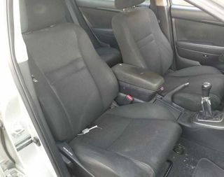 Cinturón seguridad trasero toyota avensis 383116