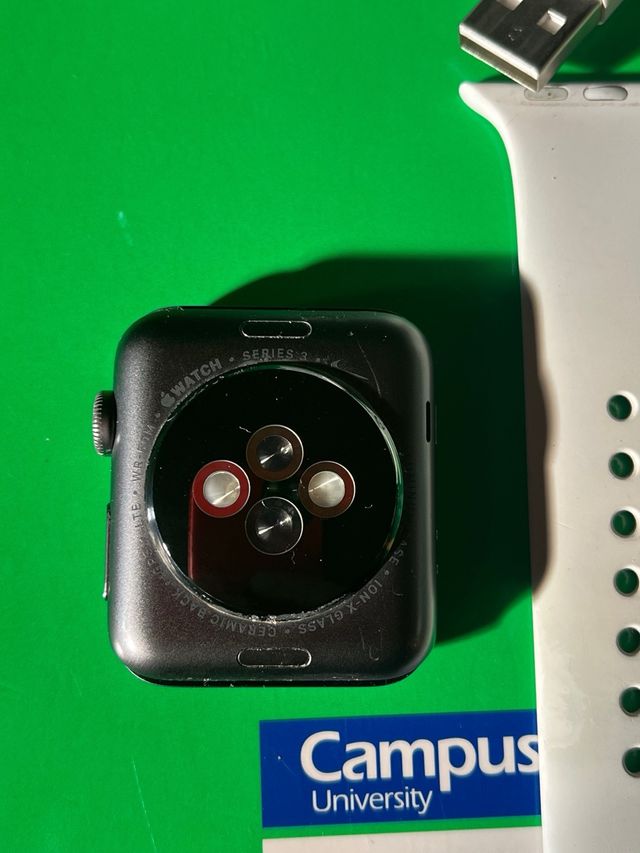 Apple Watch S3 Nike 42mm + 2 correas + cargador